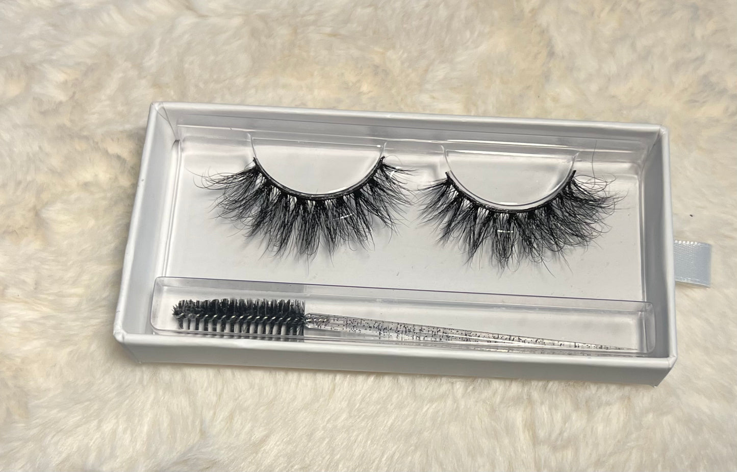 Ari Lashes